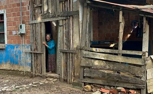 Las casas que habitan los ese ejjas en Eyiyoquibo carecen de lo básico.