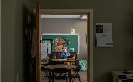 A visitor to the Franklin County Recovery Center in Farmington in March. Photo by Greta Rybus for The Maine Monitor.