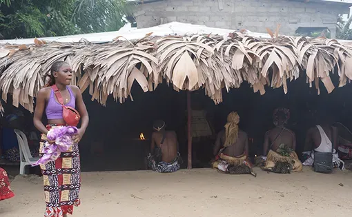 Temple Bwiti au Gabon. Image par Molly Helfen. Gabon.