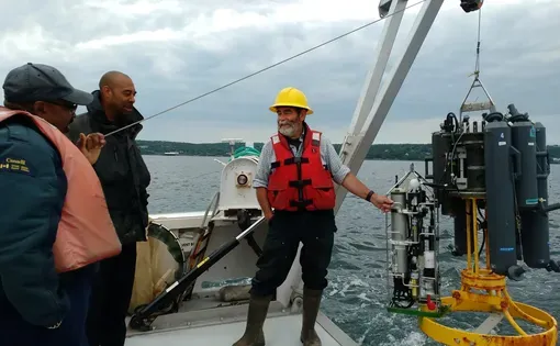 Members of the Ocean Frontier Institute’s Research Implementation Unit working in Halifax’s Bedford Basin, conducting ocean observation measurements.