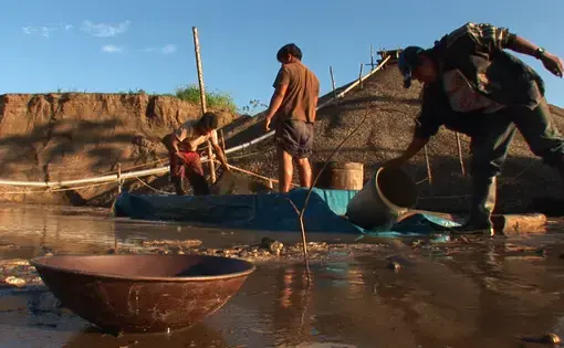 Media file: Miners of Madre de Dios region_9903_11573.jpg