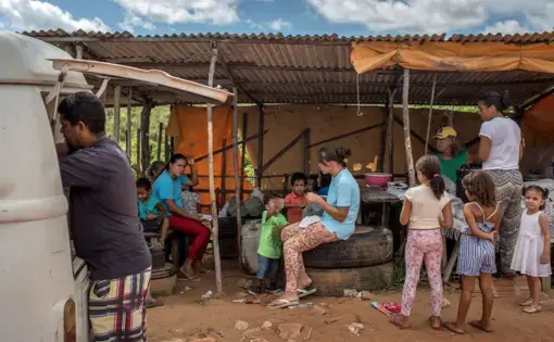 Vendors outside Alcaçuz sell food to visitors. Image by Lianne Milton. Brazil, 2018. Vendors outside Alcaçuz sell food to visitors. Image by Lianne Milton. Brazil, 2018.
