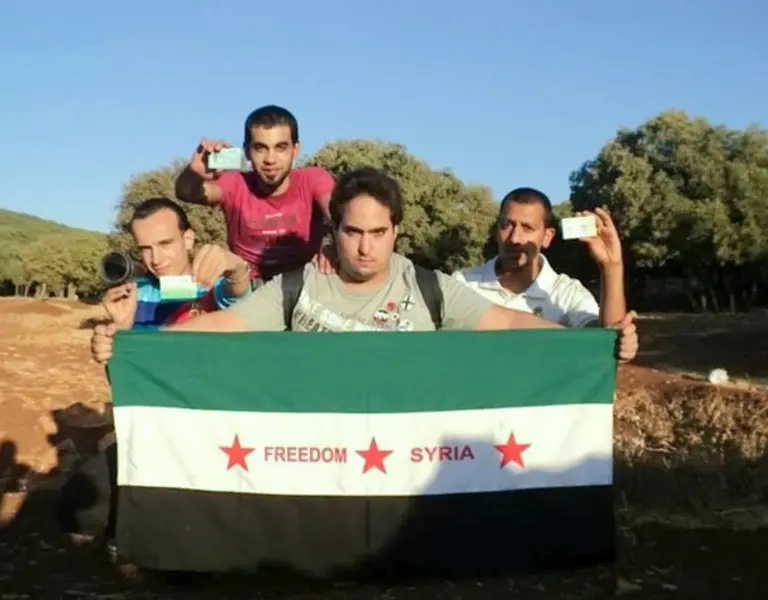 syrian mujahideen praying