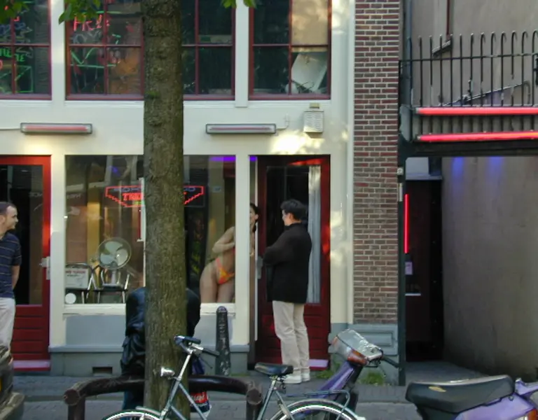 In Amsterdam S Famed Red Light District Sex Workers Are Struggling