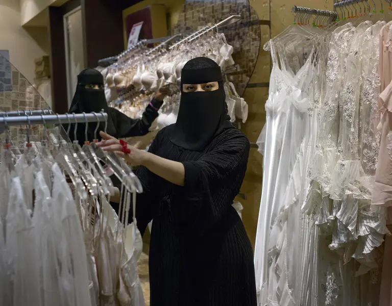 Red lingerie sales boom in Saudi Arabia, minus Valentine's Day