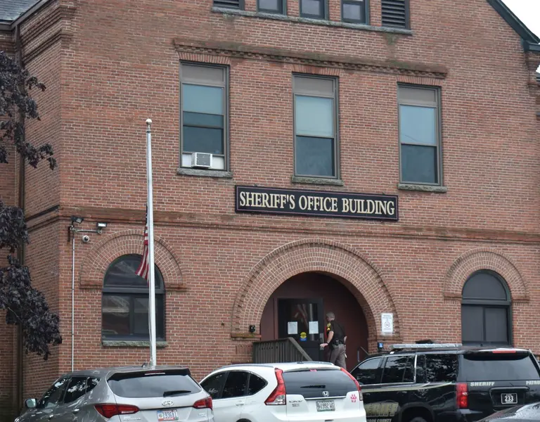 Maine Lawmakers, Defense Attorneys Say Jails 'Must Stop' Recording and Listening to Attorney Calls - Vimarsana News