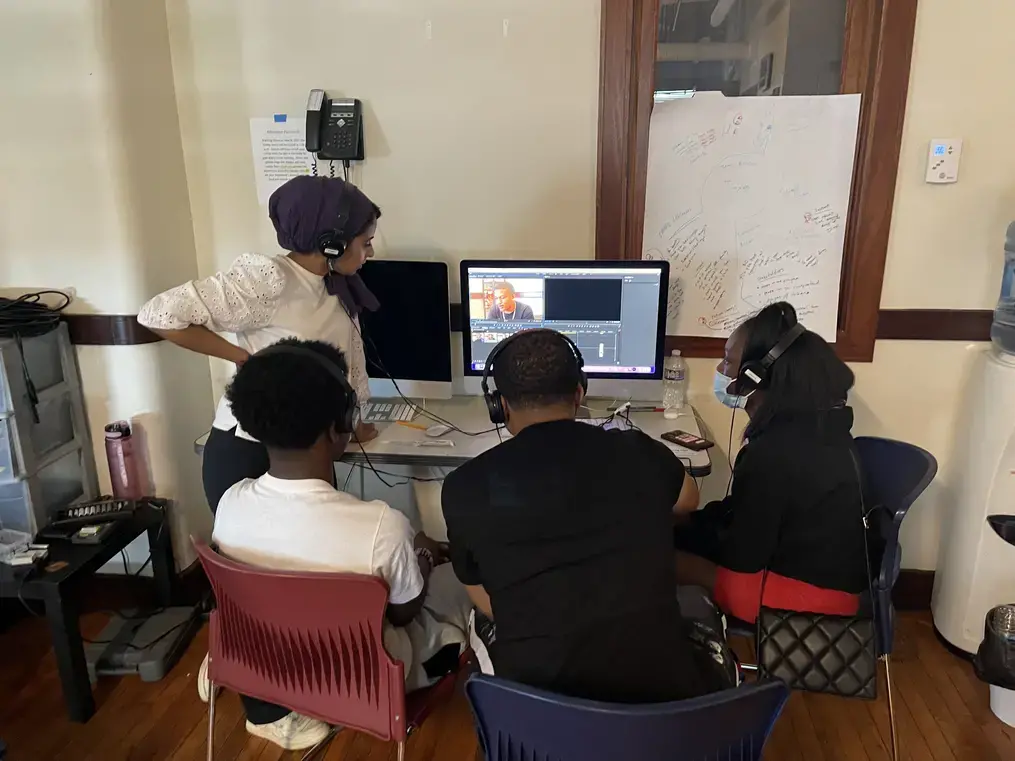 Noreen Nasir in Chicago with students.