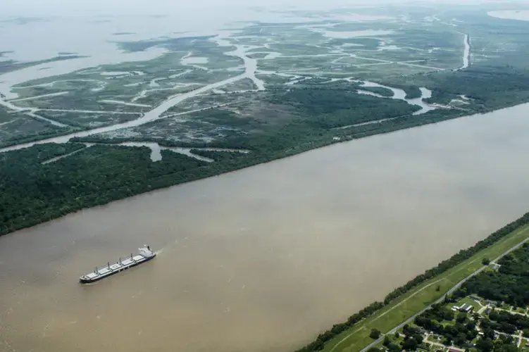 The Mississippi River just outside New Orleans. Image by Alex Rozier for Mississippi Today. United States, 2019.