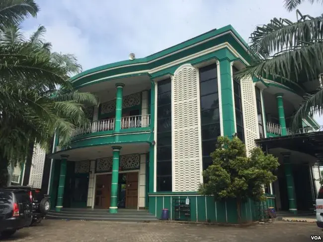 Rodja's office located near the Al Barkah mosque. Image by Krithika Varagur. Indonesia, 2017. 