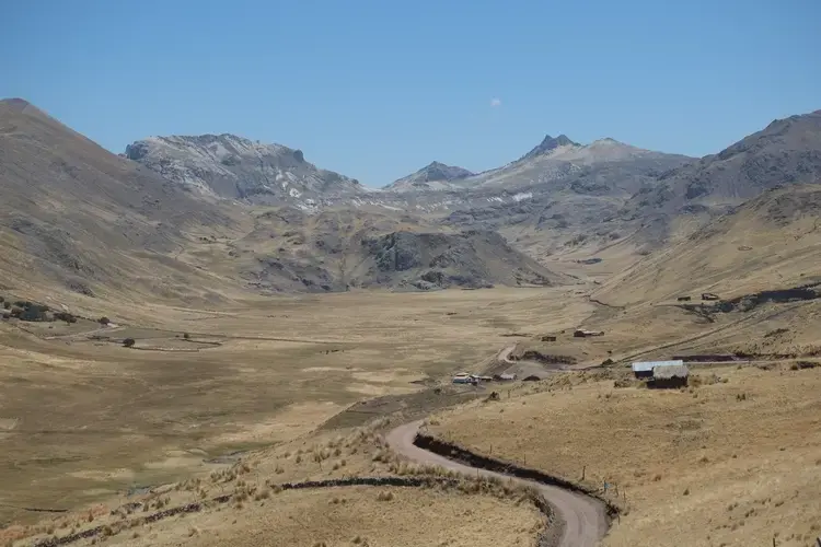 A view from Tuco, a subcommunity of Quispillaccta, Peru. A great glacier once sat in these mountains. Image by Dan Schwartz. Peru, 2019.