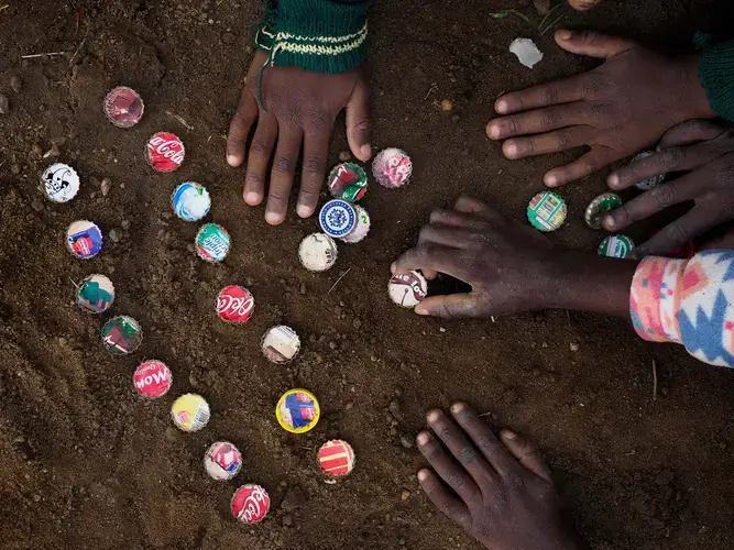 Measurements of blood lead levels in 246 children in Kabwe showed all had levels above safe levels and the vast majority had over nine times higher, at which serious health impacts are expected. Image by Larry C. Price. Zambia, 2017.