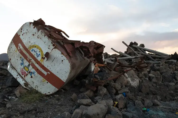 The people said it did not feel like an attack. The word they used translates to ‘extermination.’ Image by Tyler Hicks/The New York Times. Yemen, 2018.