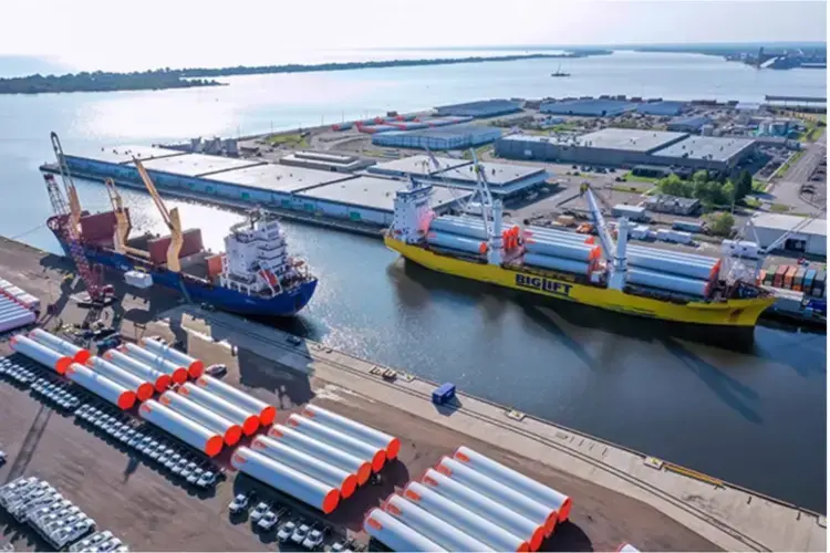 Wind turbine parts arriving at the Port of Duluth-Superior. The port set a new record for intake of wind cargo last year. Image courtesy of the Duluth Seaway Port Authority. United States, undated.