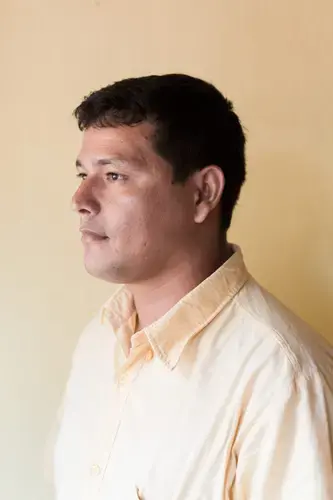 Donald Dorado Araú comes from a family of fishermen in the border town of Guayaramerín. Since his brother’s death, eight months ago, he’s dedicated his time to building a fishermen’s association for nearby communities in order to fix a fair price for their catch. Image by Felipe Luna. Bolivia, 2018.