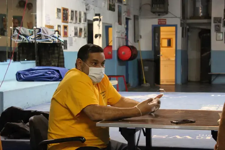 Laspina Franco has lost more than a dozen family members and friends to COVID-19. Image by Coral Murphy / Center for Investigative Journalism. United States, 2020.