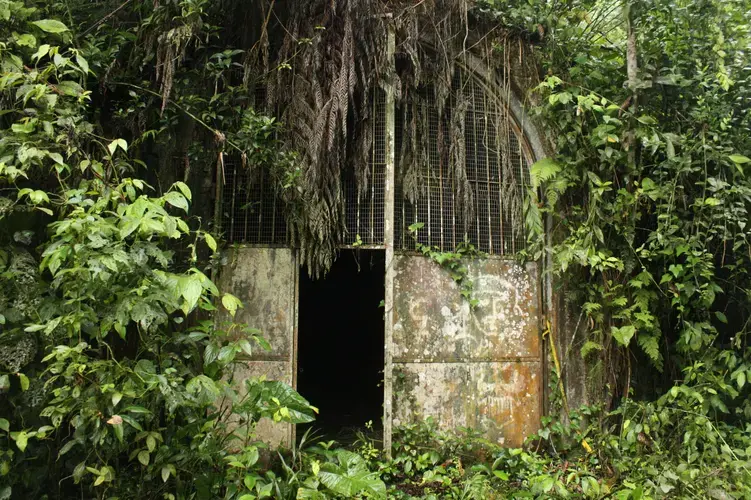 Huge bunkers dug in the mountain during the war between Ecuador and Peru still remain in the area. Image by Andrés Bermúdez Liévano. Ecuador, 2019.