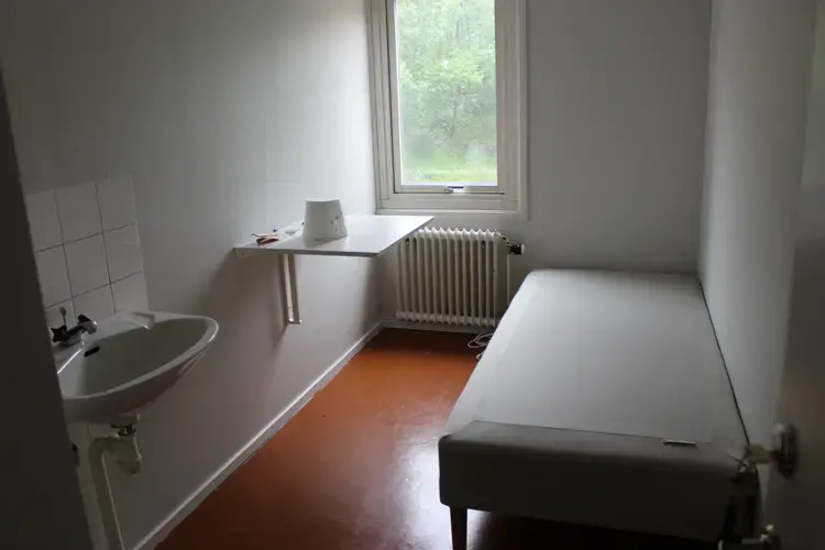 An empty room at a Mölndal asylum center for youths. Image by Amy Russo. Sweden, 2017.