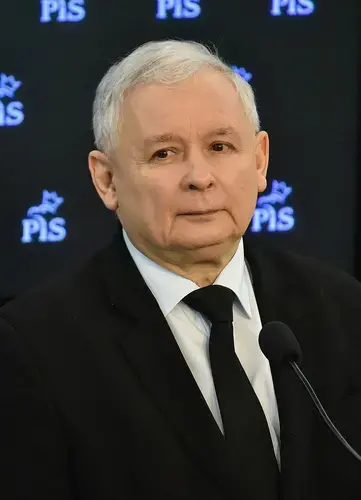 Jarosław Kaczyński, leader of Poland’s ruling Law and Justice party. Image courtesy Adrian Grycuk/CC BY SA 3.0 PL. Poland, 2016.