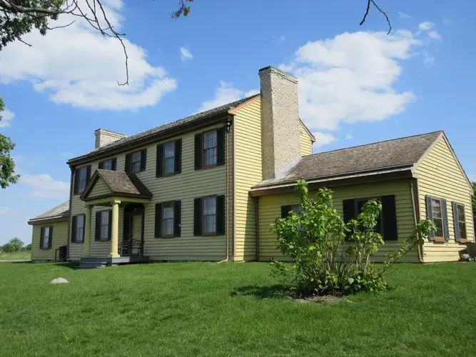 The Colonel Davenport house on Arsenal Island. Image courtesy of Col. Davenport Historical Foundation. United States, undated.