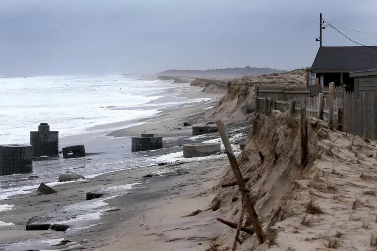 Shifting Sands: Carolina's Outer Banks Face a Precarious Future