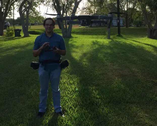 Martin do Nascimento operating his drone. Image by Todd Wiseman. United States, 2017.