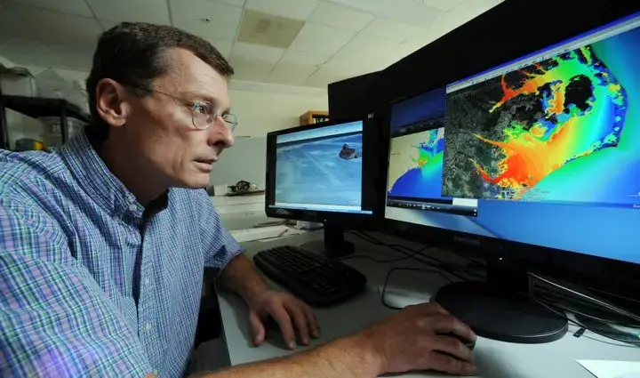 Richard Luettich of the UNC-Institute of Marine Sciences in Morehead City. Image courtesy of UNC. United States, undated.