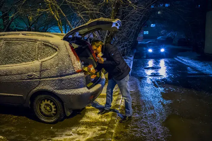 At his home, Chebin keeps a large stock of ARVs donated by people who have switched drugs or by relatives of people who have died. Image by Misha Friedman. Russia, 2018.