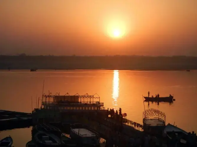 The Ghats of Varanasi, or steps leading to the River Ganges. Image by Priyadarshini Sen. India, undated.