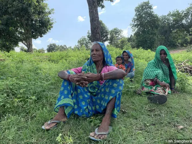 Sonia, an eldery adivasi resident of Pidarwah, Madhya Pradesh, faces displacement due to THDC India Limited’s proposed opencast mine in Singrauli district. She is reluctant to swap her forest home for the resettlement colonies. Image by Tish Sanghera. India, 2019.