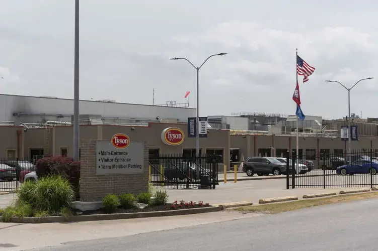 A Tyson plant on West Olrich Street in Rogers, Arkansas on June 28, 2020. Image by Spencer Tirey, For The Midwest Center for Investigative Reporting. United States, 2020.<br />