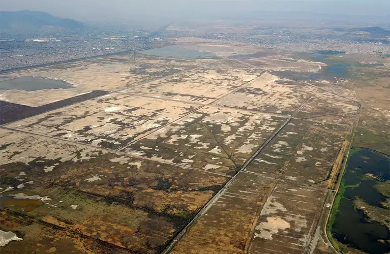 The remnant lagoons and salt marshes of Lake Texcoco. Image by Haakon S. Krohn. Mexico, 2013.