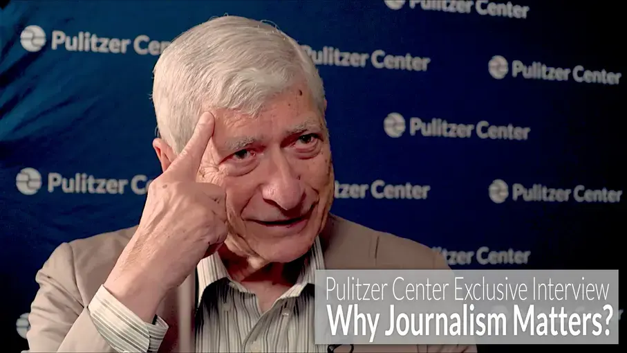 Marvin Kalb speaks to Arthur Jones II about journalism. Image by Cece Charendoff. United States, 2017.