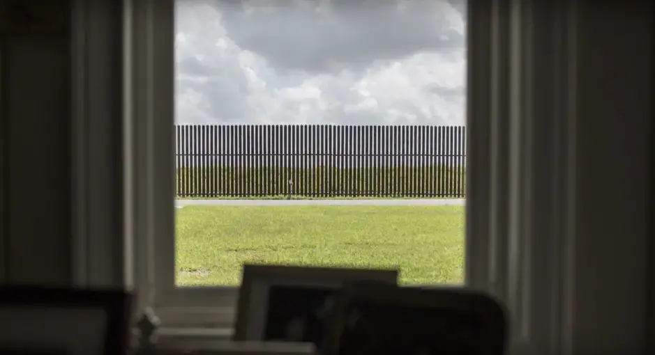 Still of border fence