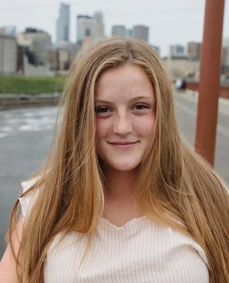 Headshot of Ellie Nowakowski.