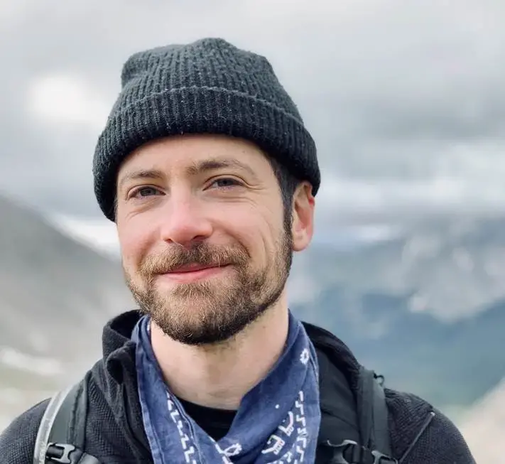 Zach Hirsch.jpg headshot