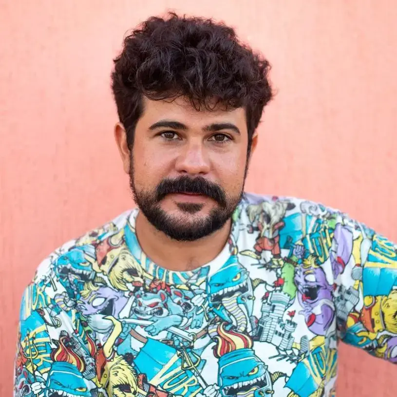 guillermo.jpeg Headshot