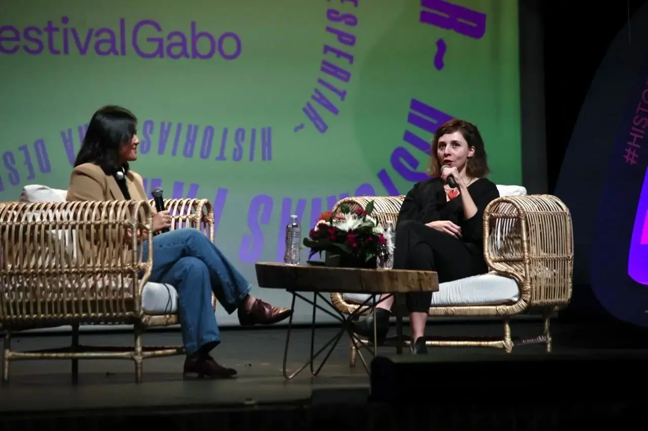 Karen Hao speaks at Gabo Festival