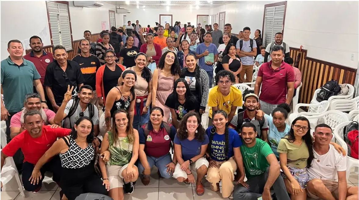 The "The School as a Training Ground for Small Conservationists" course at the Juruá Institute in Manaus, Brazil