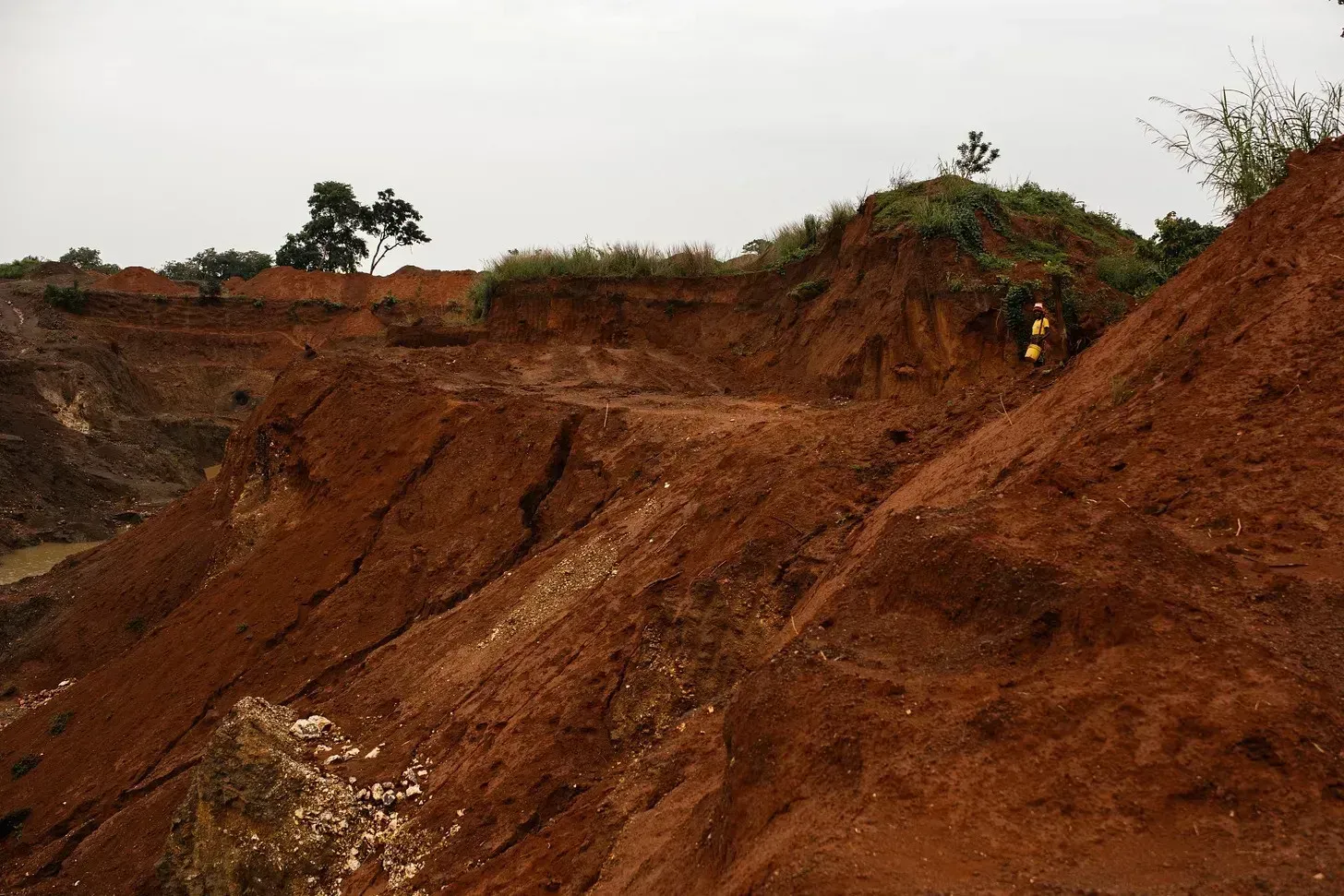Open-pit copper and manganese mine