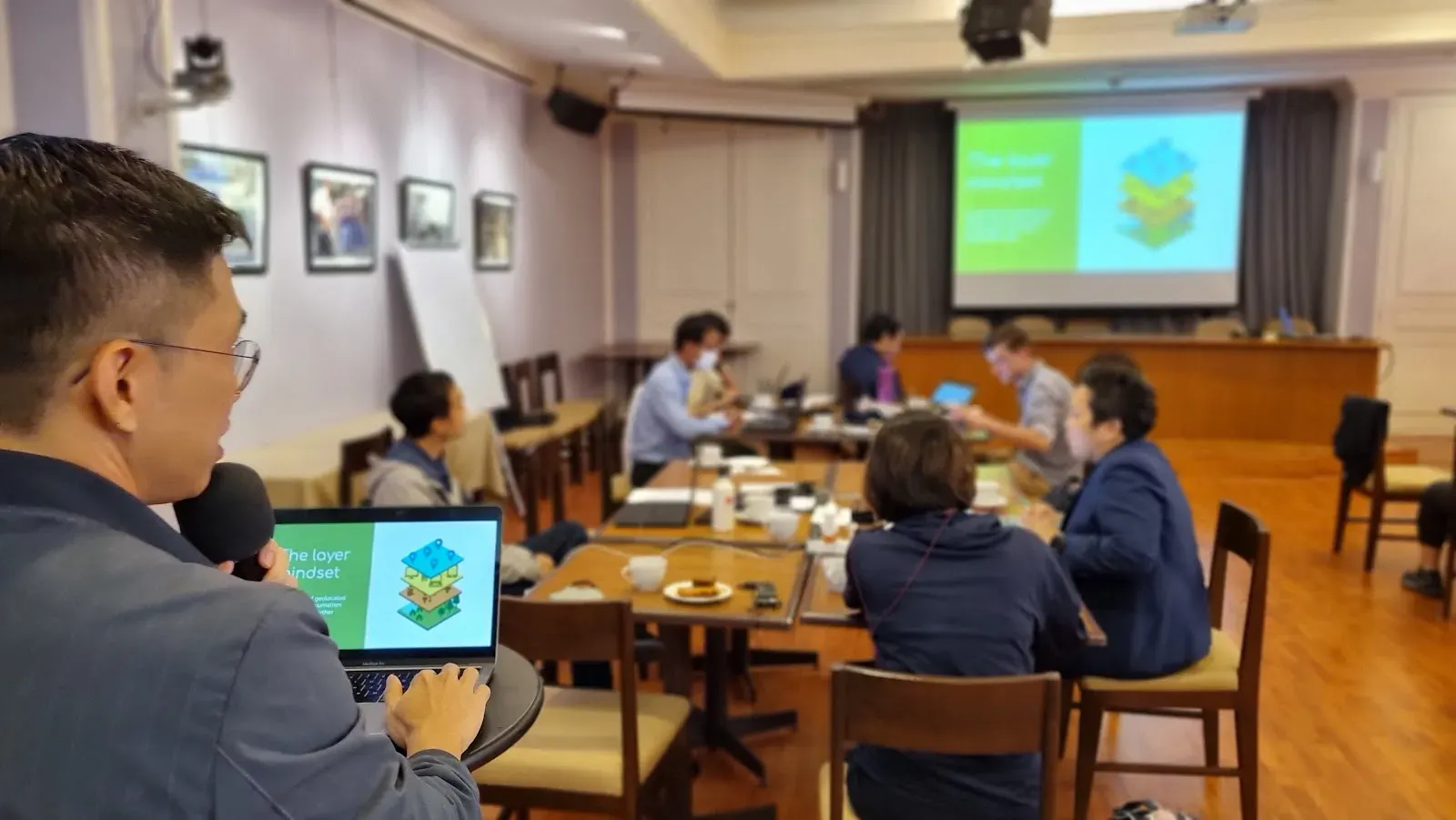 RIN Data Editor Kuek Ser Kuang Keng demonstrated digital tools to enhance environmental reporting. Image by Detty Saluling/RJF. Thailand, 2023.