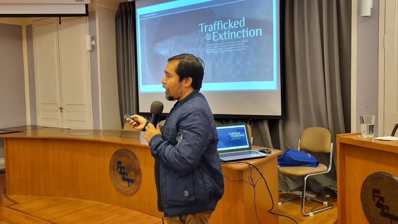 During his presentation, RJF Southeast Asia advisory committee member Wahyu Dhyatmika highlighted the importance of collaboration in reporting. Image by Detty Saluling/RJF. Thailand, 2023.