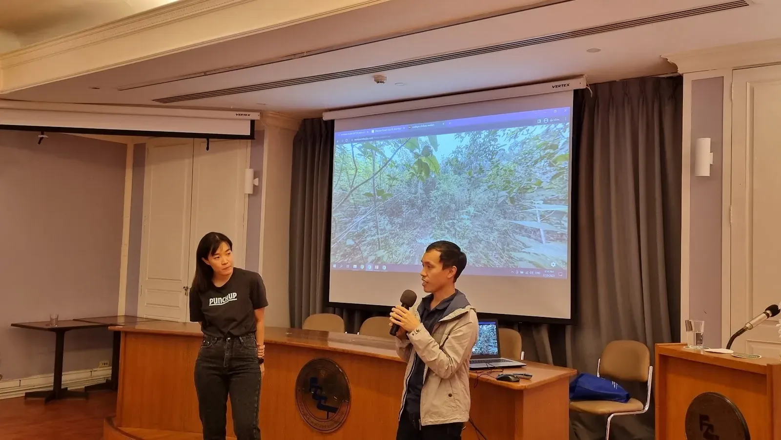 RJF grantee Patchar Duangklad (Thailand) and RIN Fellow Yao Hua Law (Malaysia). Image by Detty Saluling/RJF. Thailand, 2023.