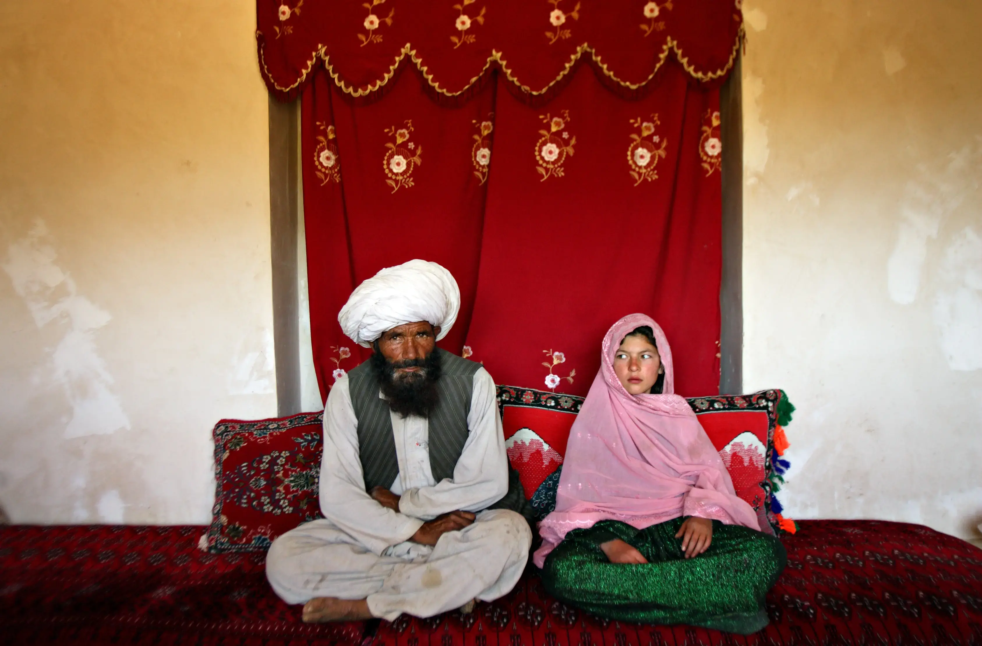 Image by Stephanie Sinclair, Afghanistan, 2005 image