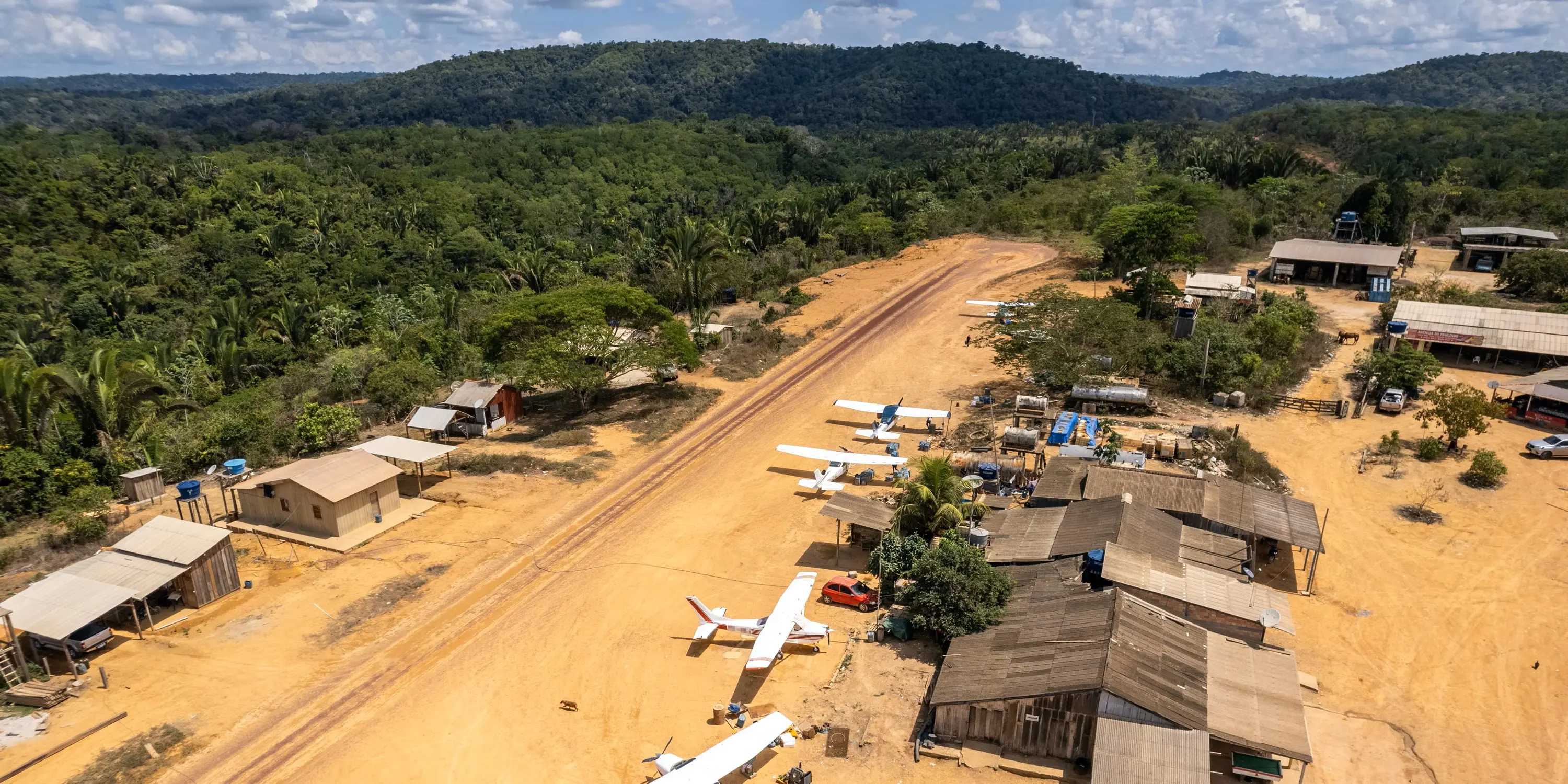 The federal highway BR-230 (the “Transamazônica”) was constructed in