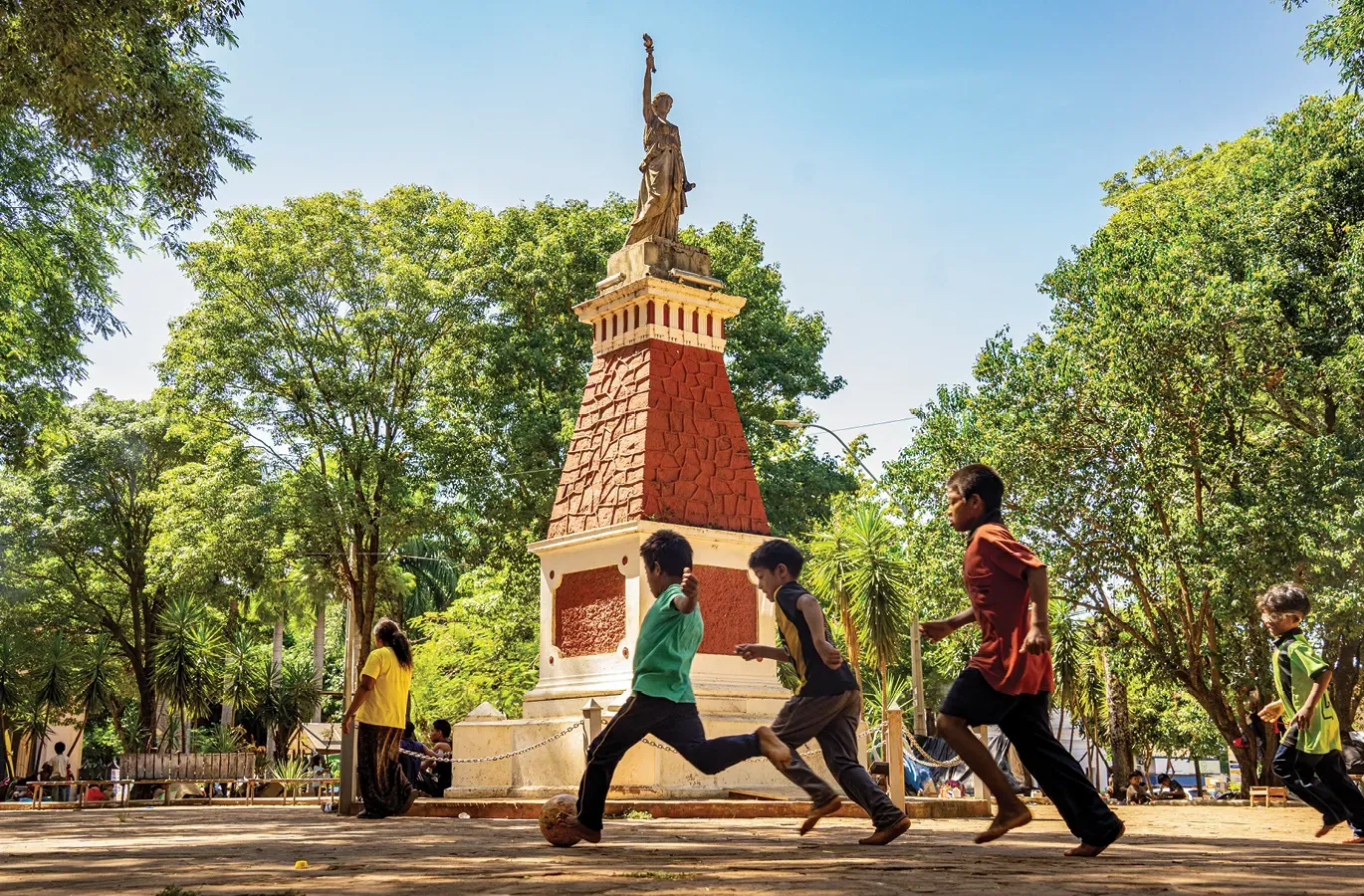 The Town That Rebelled Against a Crypto Farm in Paraguay (Spanish) |  Pulitzer Center