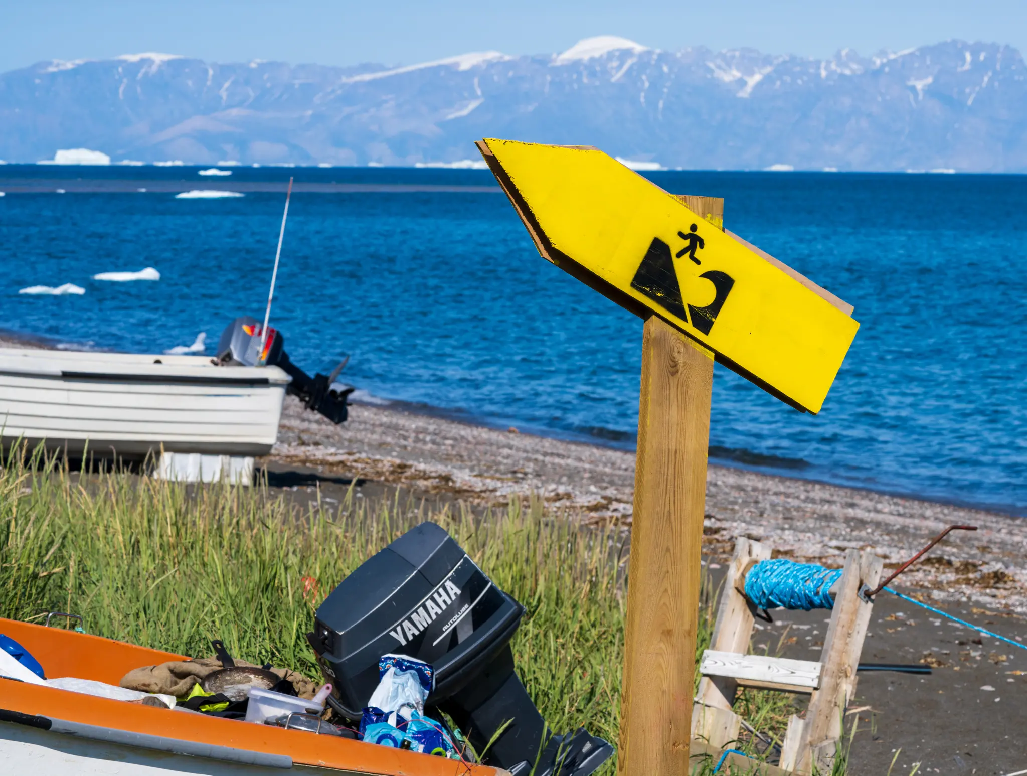 Tsunami warning sign