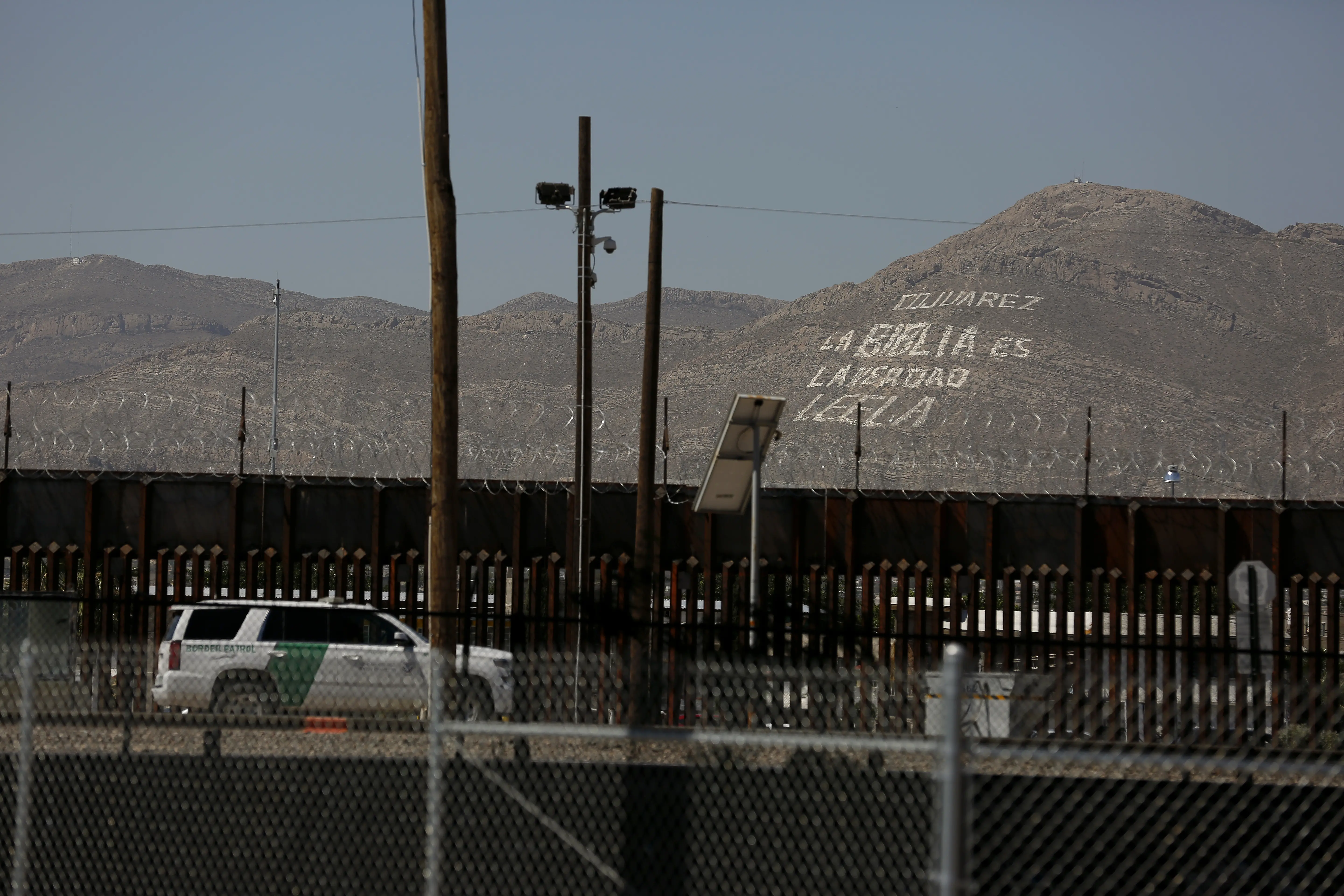 he inscription on the side of the mountain reads, “CD JUAREZ, LA BIBLIA ES LA VERDAD, LEELA” (The Bible is the truth, read it).