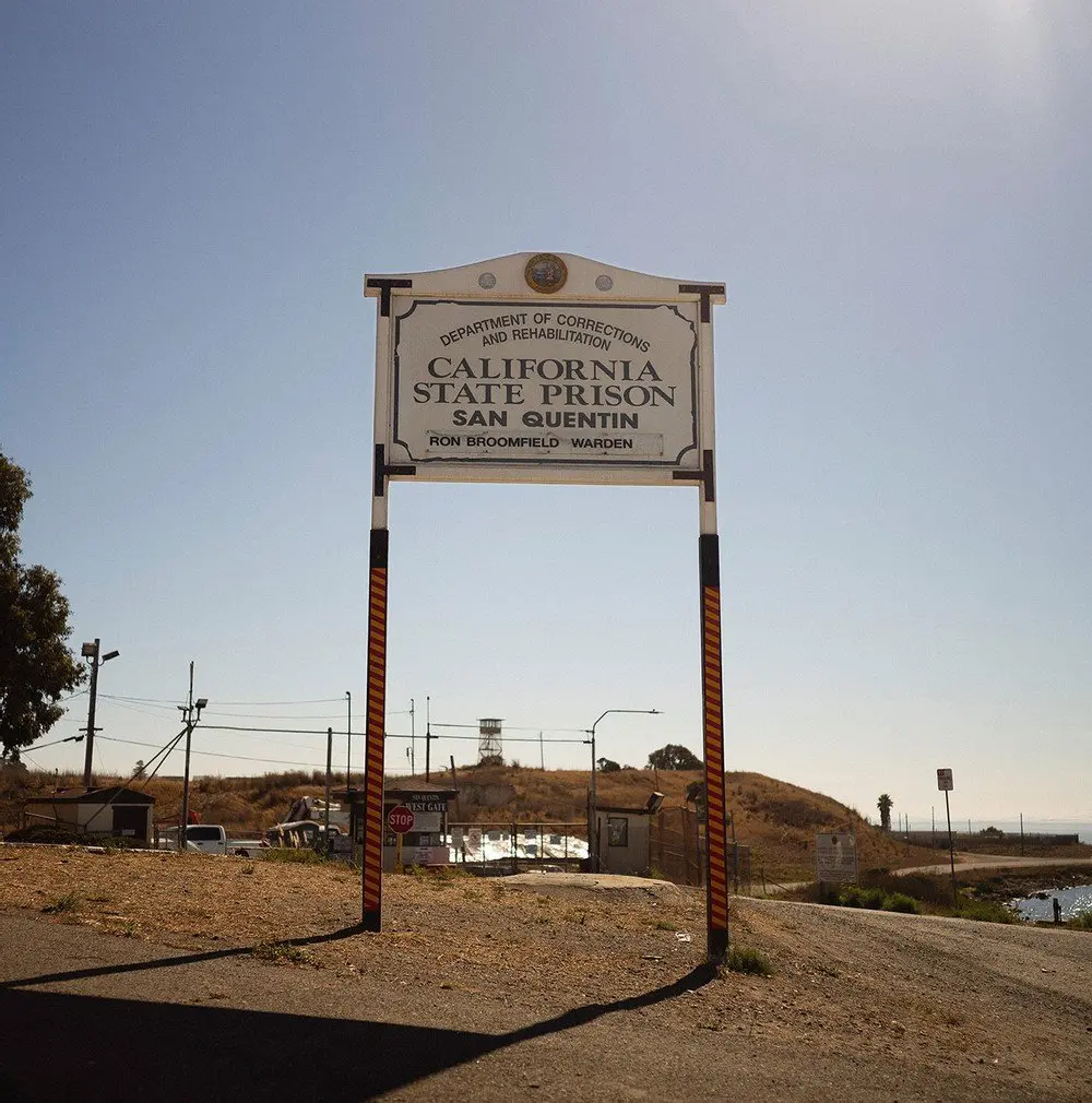 Photo of Prison sign 