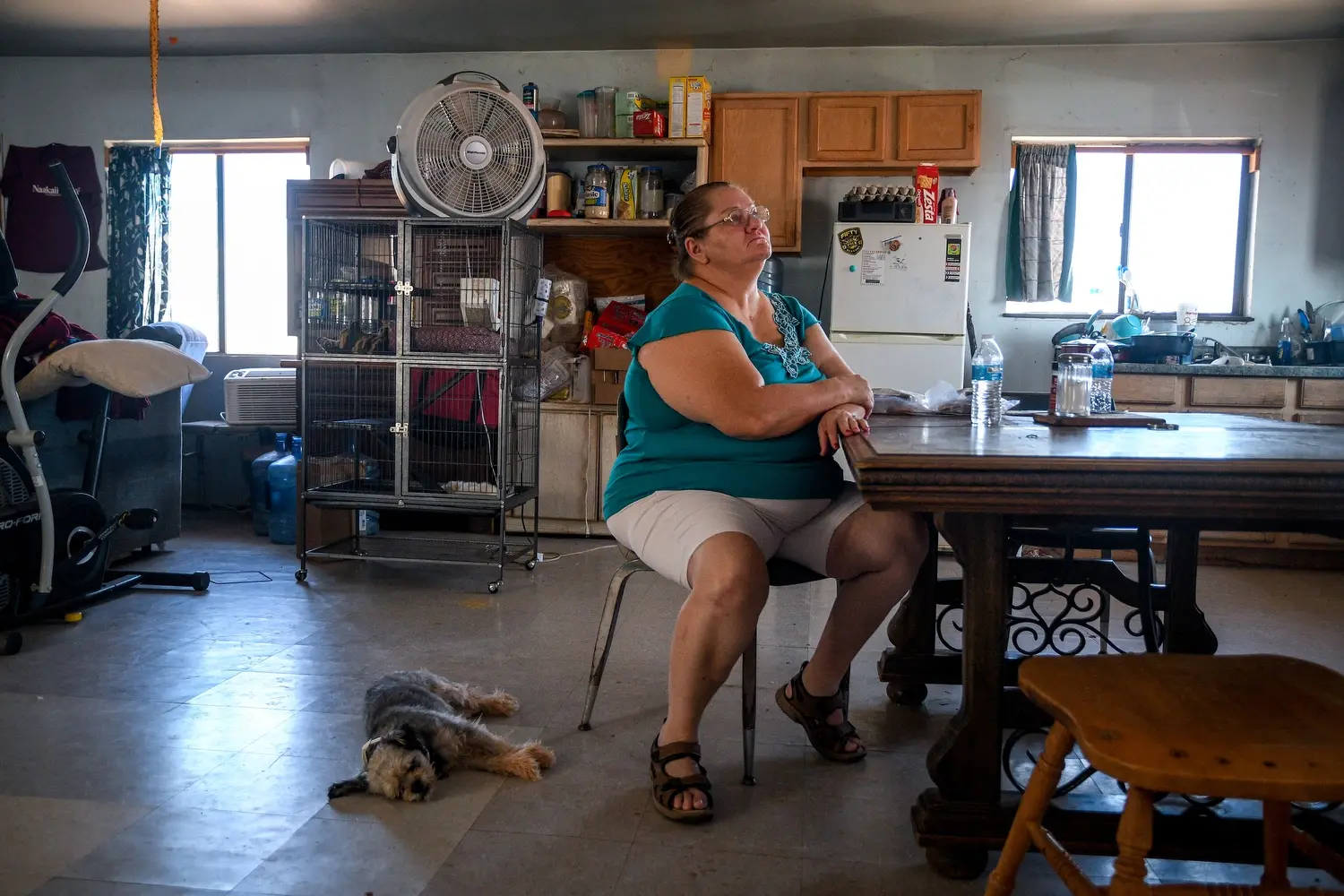 Rolanda Tohannie sits at a table. Image by Mary F. Calvert. United States, 2020.