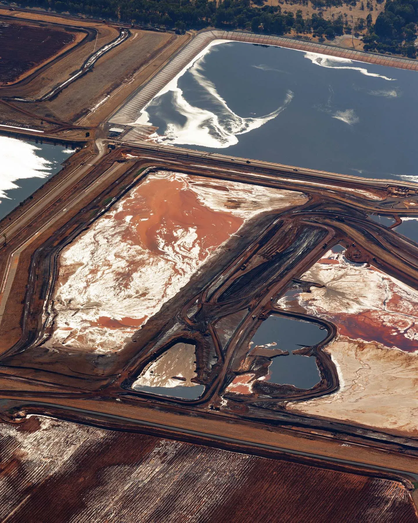 Alcoa’s Australian Refineries Drove Flight From Two Towns, and Its ...